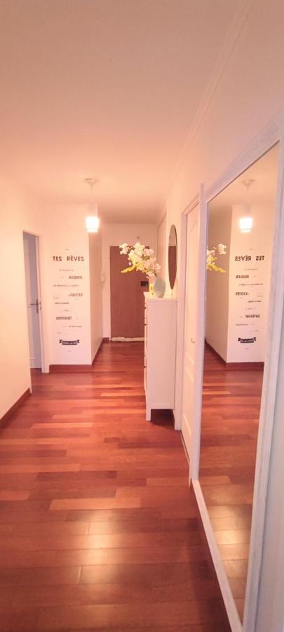 Bel Appartement Entre Disney Land Et Paris Chelles  Exterior foto
